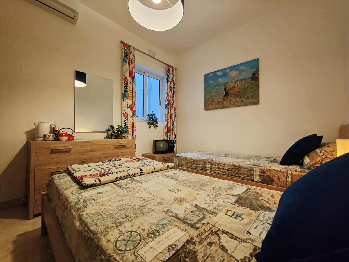 Your Room, Your Apartment, Your Shared Pool Marsalforn Eksteriør bilde